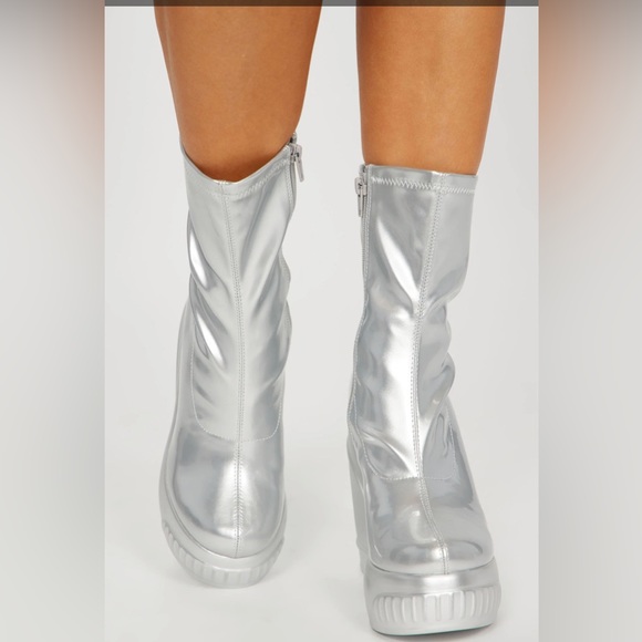 NIB Mata silver wedge platform boots - Picture 4 of 6